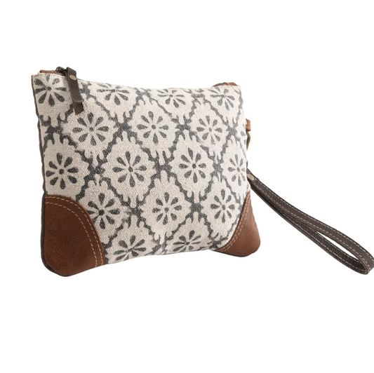 Tabby Pouch